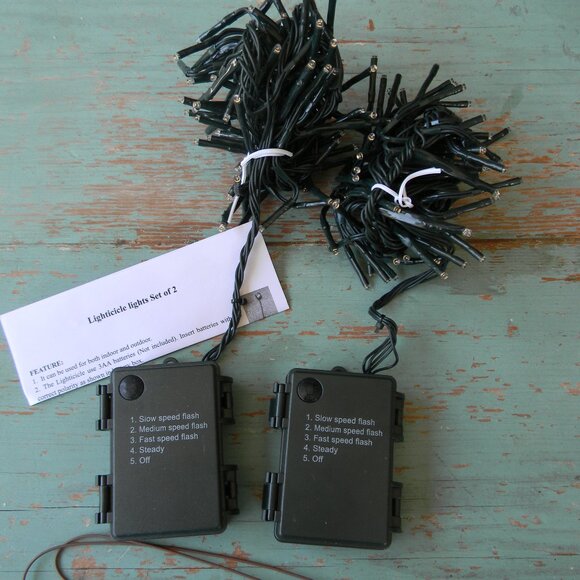 NEW Lighticicle Set of 2 Hanging Icicle Light Strands - Picture 1 of 4